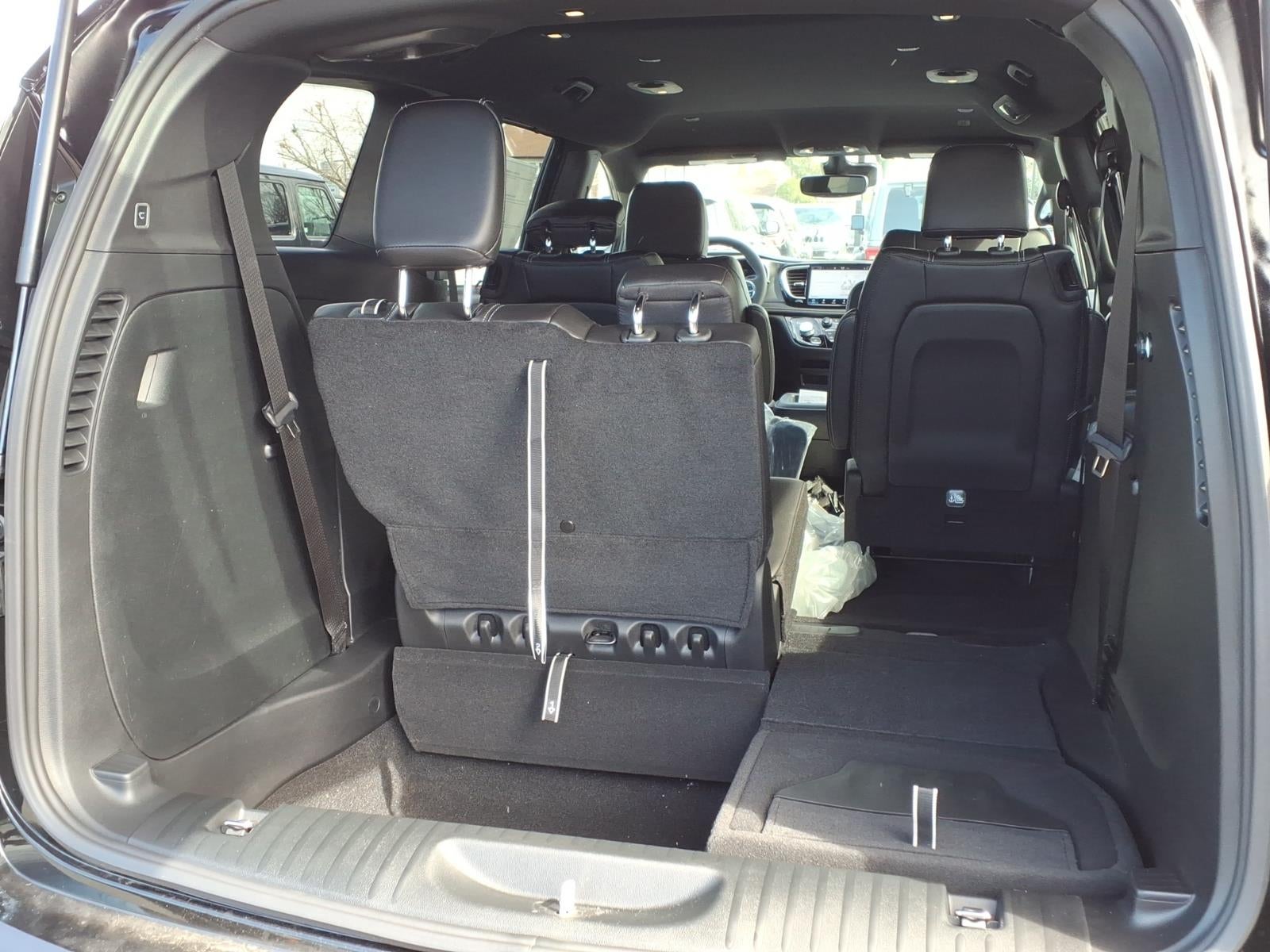 2026 Chrysler Pacifica PACIFICA SELECT