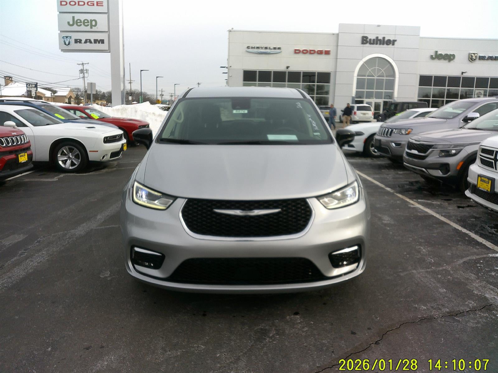 2024 Chrysler Pacifica Touring L