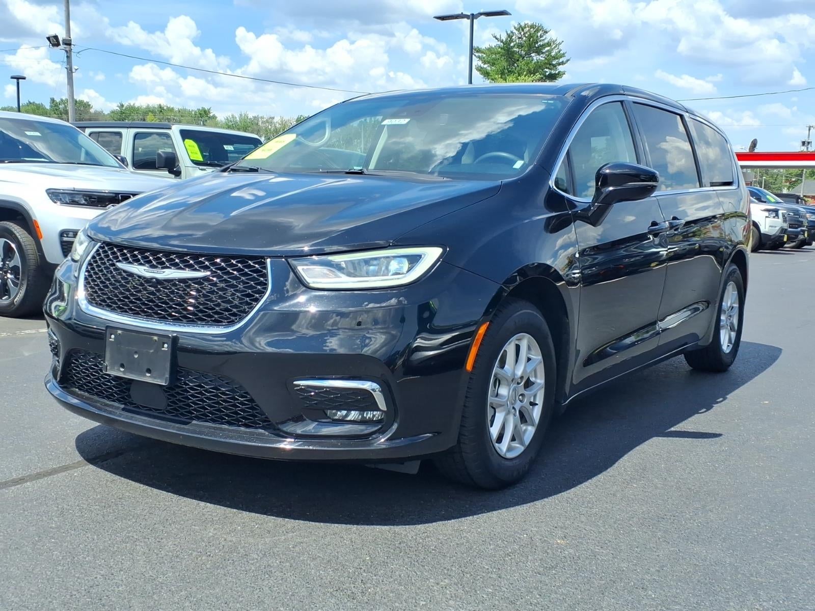 2024 Chrysler Pacifica Touring L