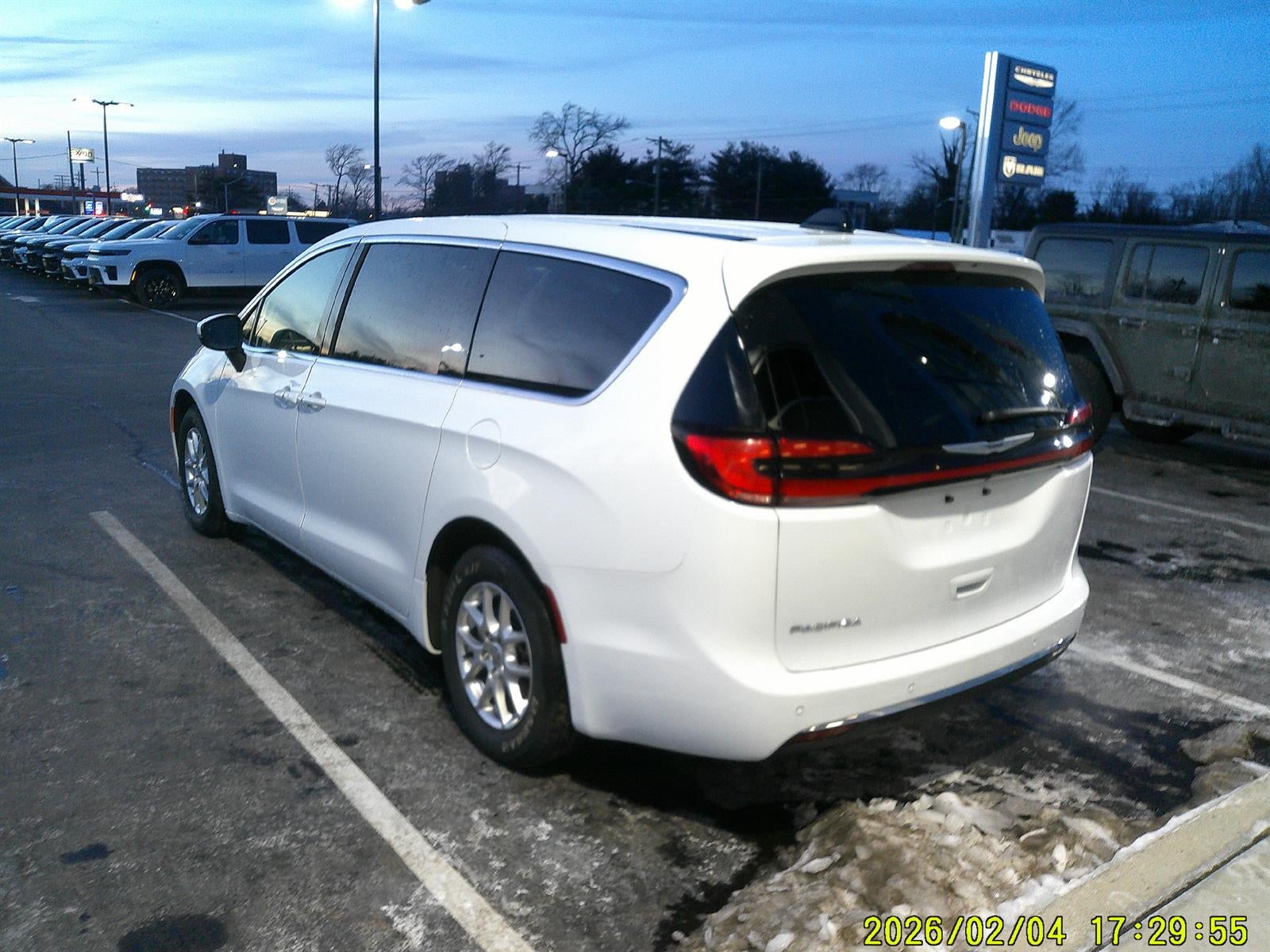 2023 Chrysler Pacifica Touring L
