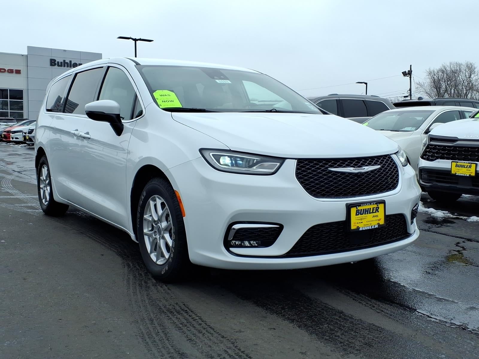 2023 Chrysler Pacifica Touring L