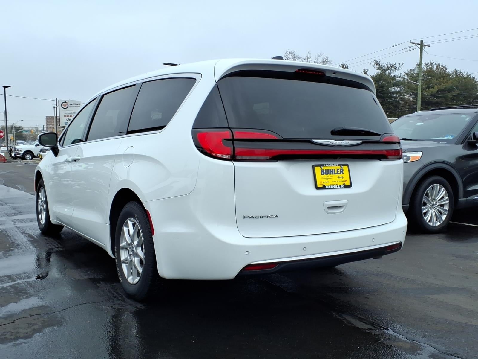 2023 Chrysler Pacifica Touring L