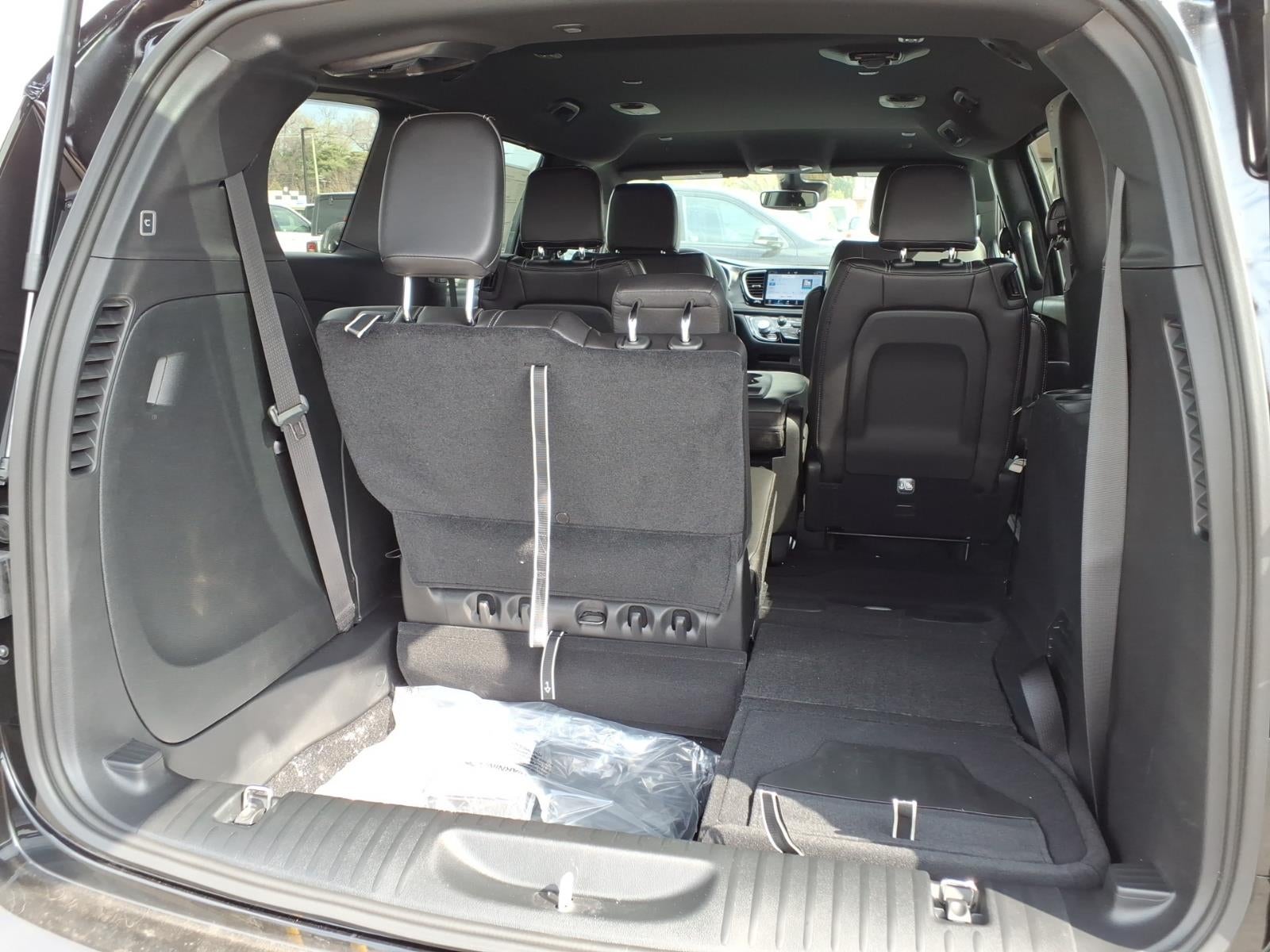 2026 Chrysler Pacifica PACIFICA SELECT