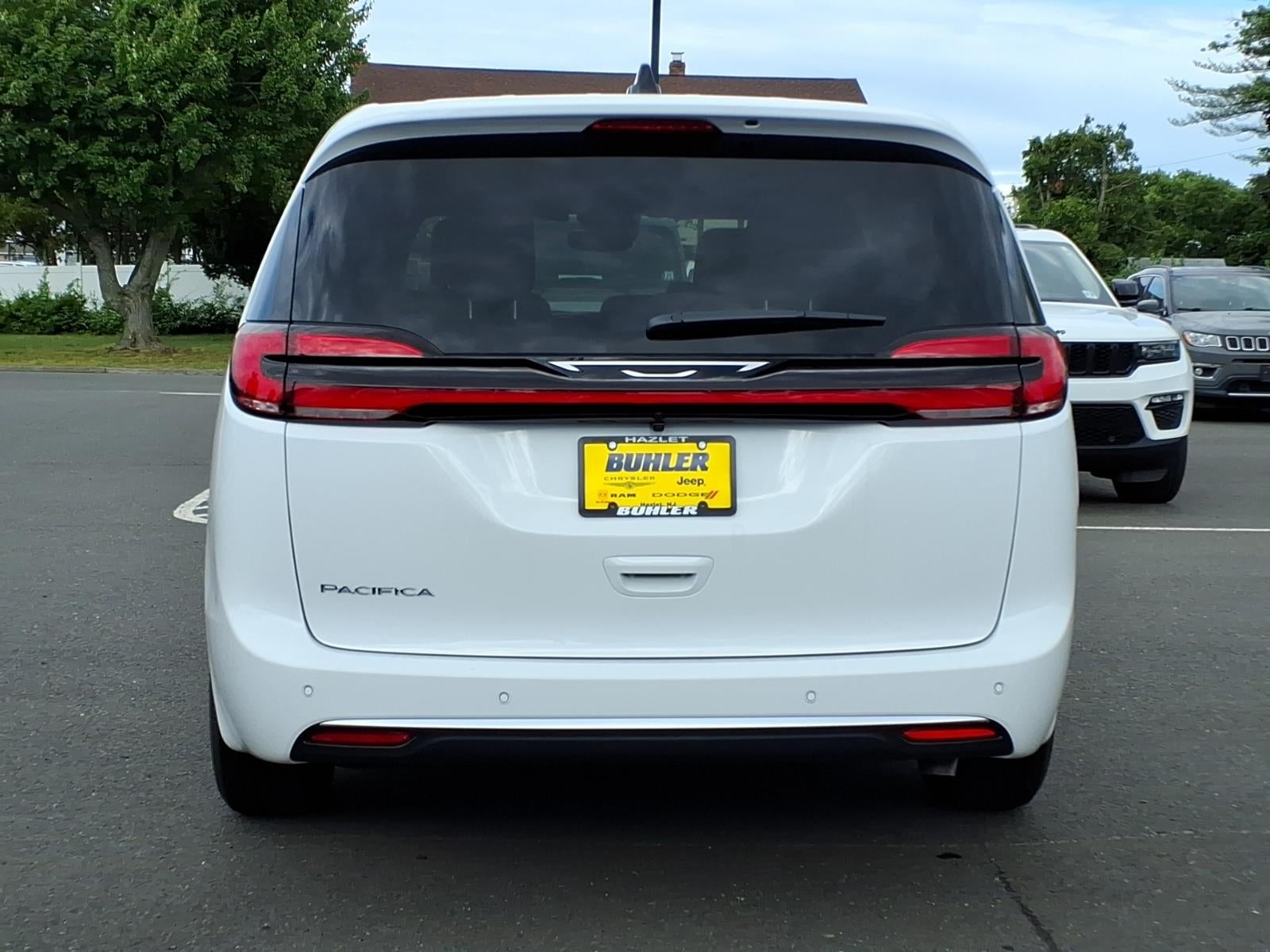 2027 Chrysler Pacifica PACIFICA SELECT