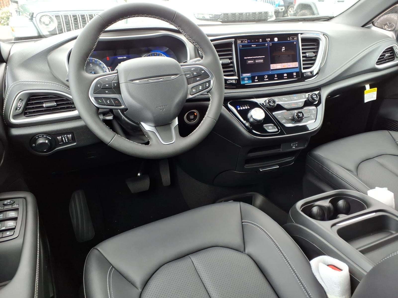 2027 Chrysler Pacifica PACIFICA SELECT