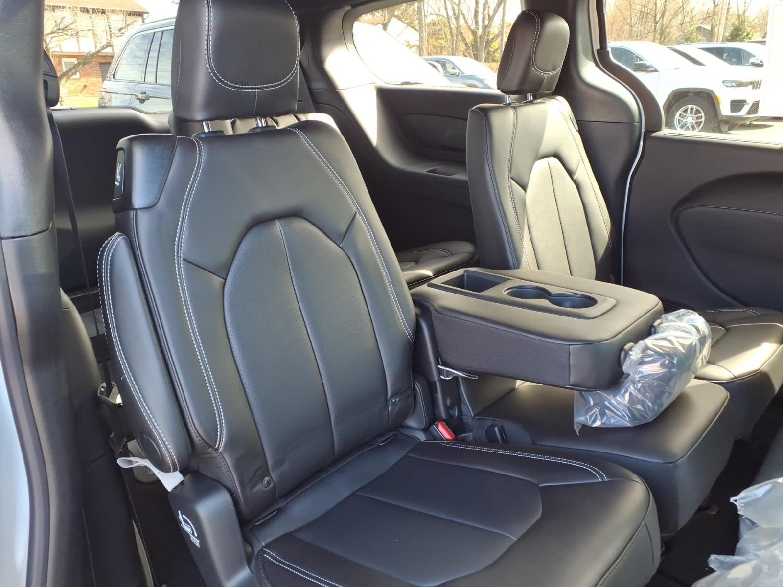 2026 Chrysler Pacifica PACIFICA SELECT