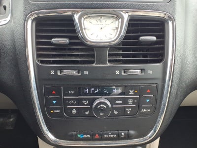 2012 Chrysler Town & Country Touring-L