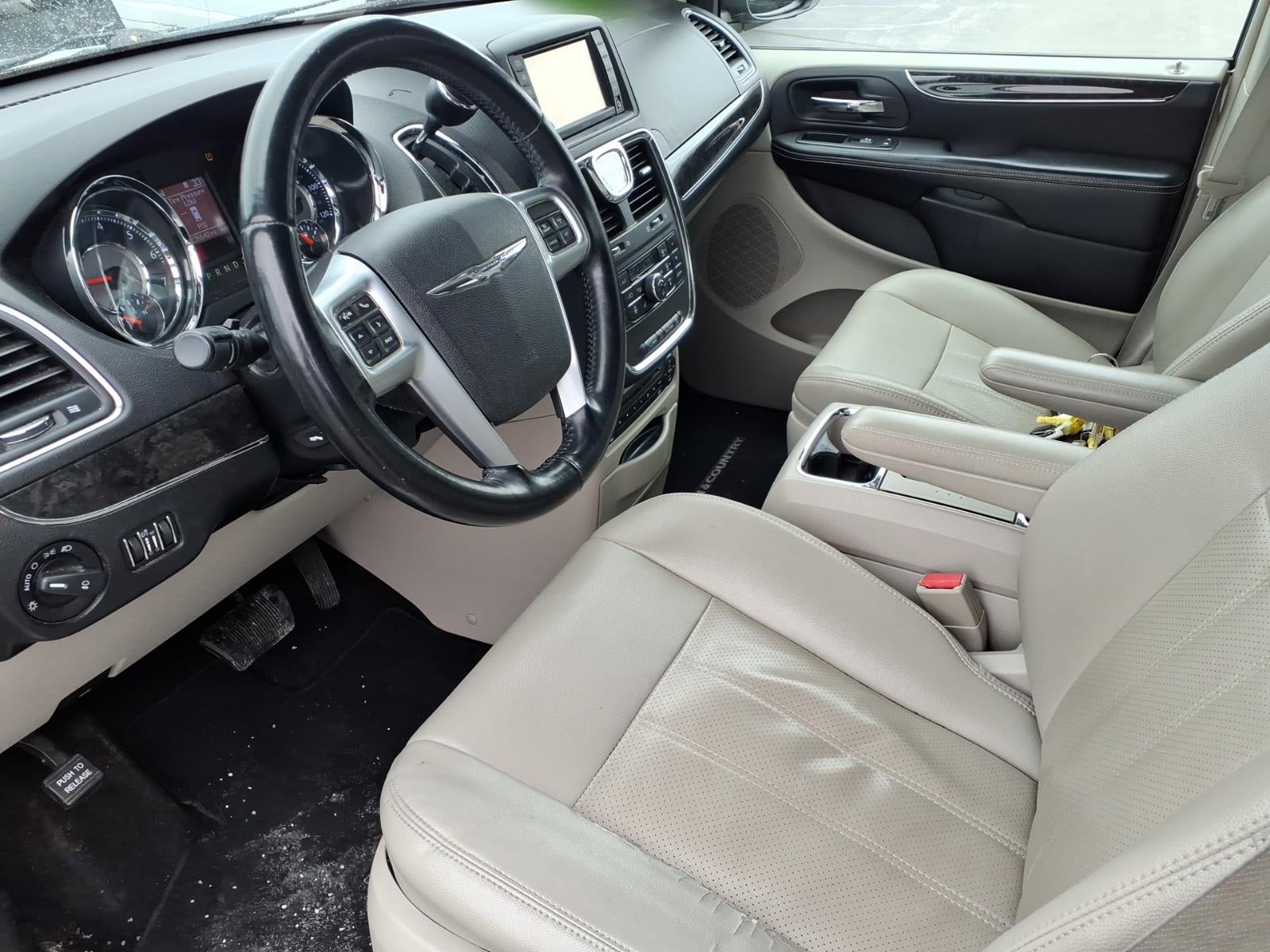 2012 Chrysler Town & Country Touring-L