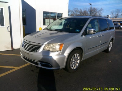 2012 Chrysler Town & Country Touring-L