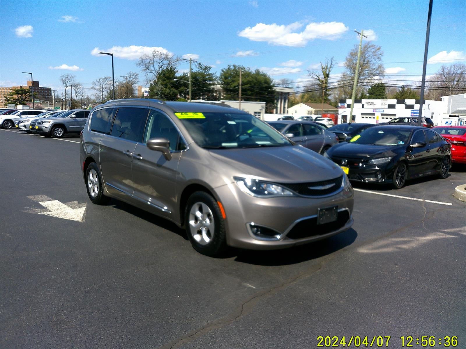 2017 Chrysler Pacifica Touring-L Plus