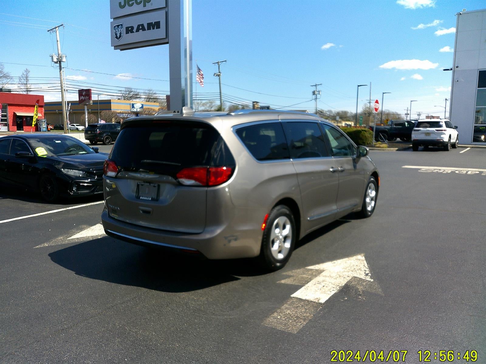 2017 Chrysler Pacifica Touring-L Plus