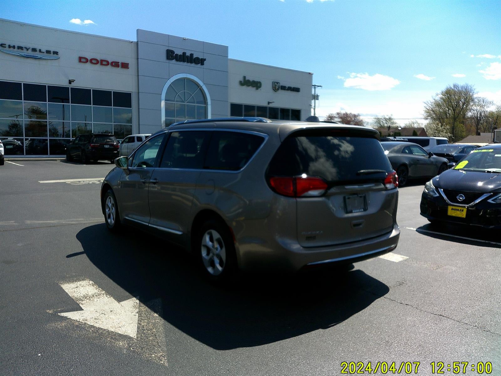 2017 Chrysler Pacifica Touring-L Plus