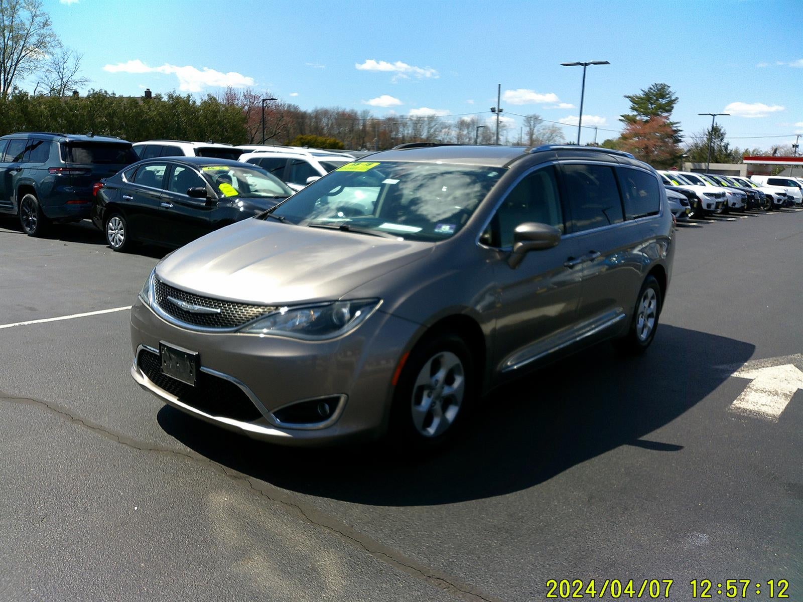 2017 Chrysler Pacifica Touring-L Plus