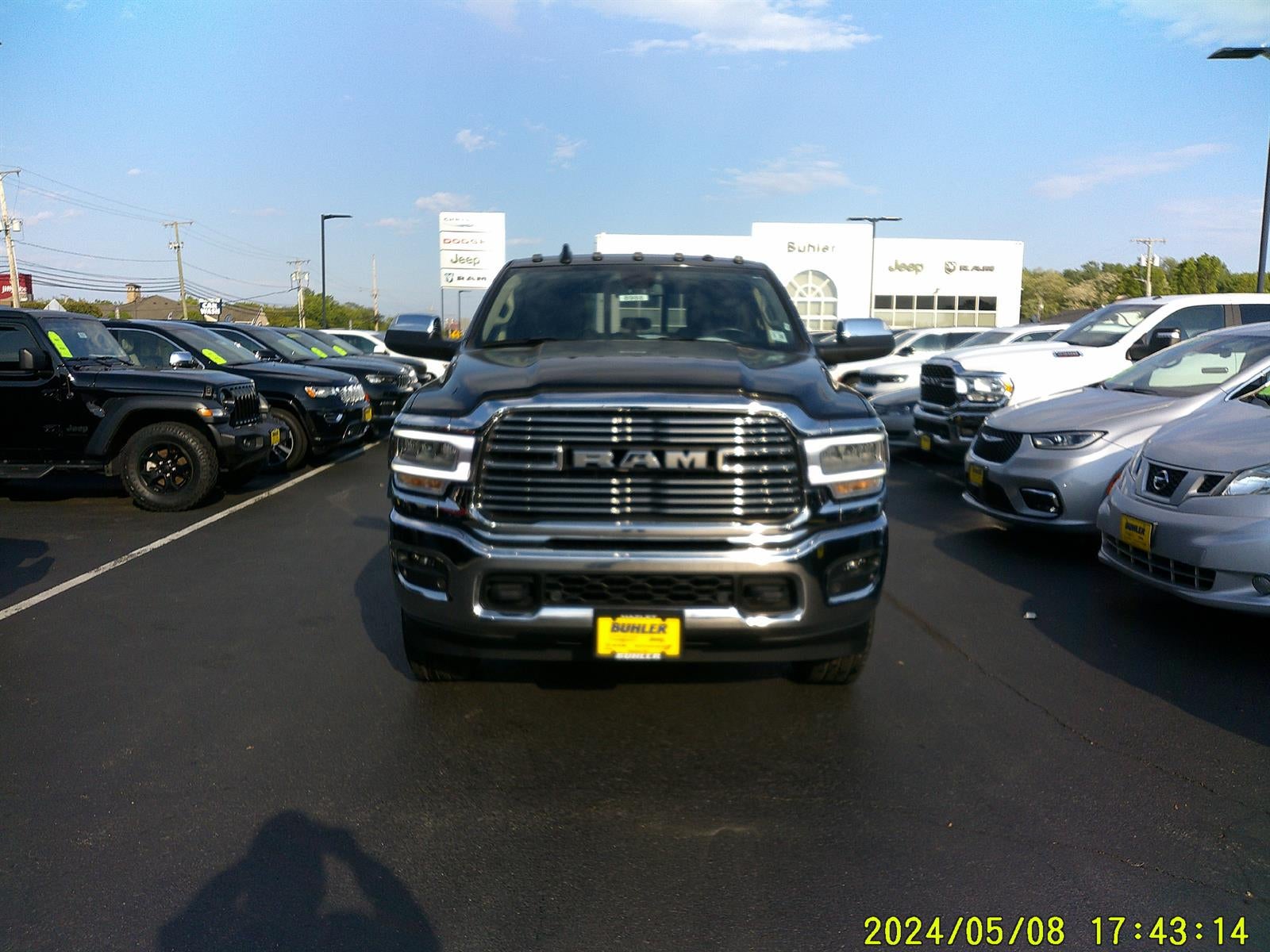 2022 RAM 2500 Laramie Crew Cab 4x4 6'4' Box