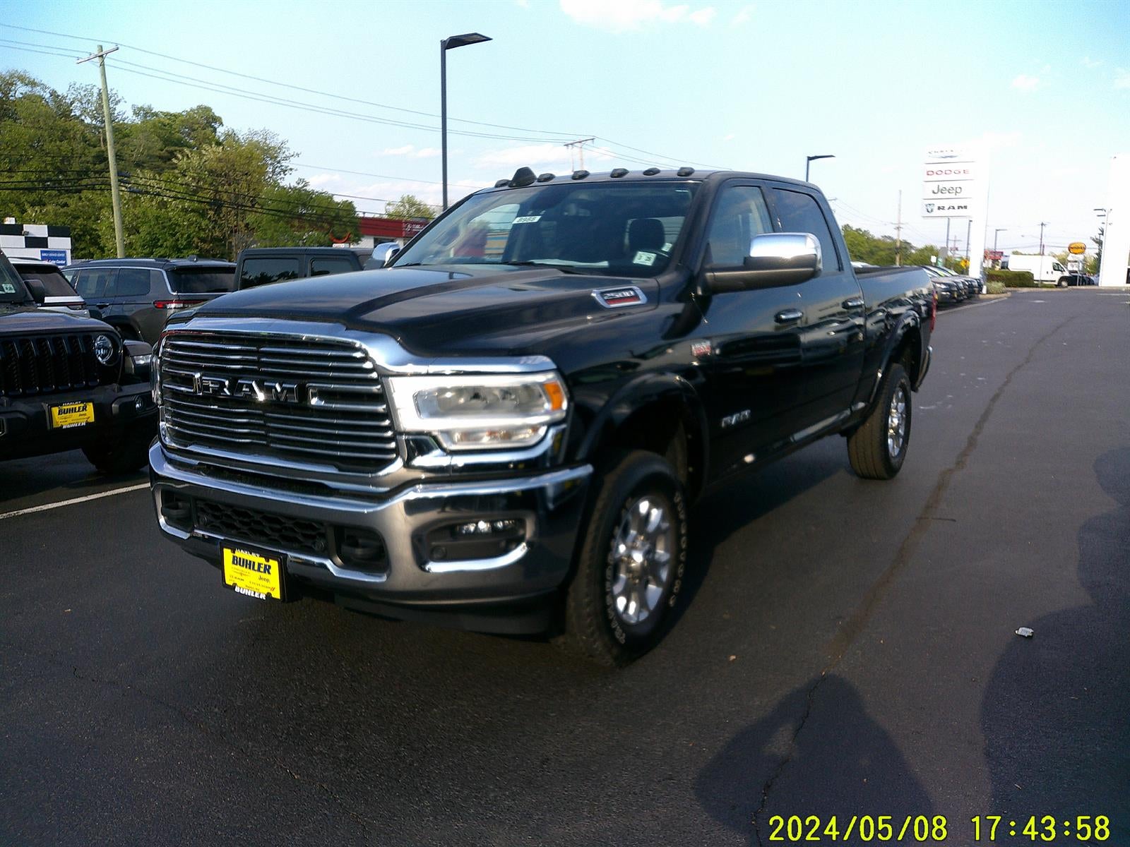 2022 RAM 2500 Laramie Crew Cab 4x4 6'4' Box