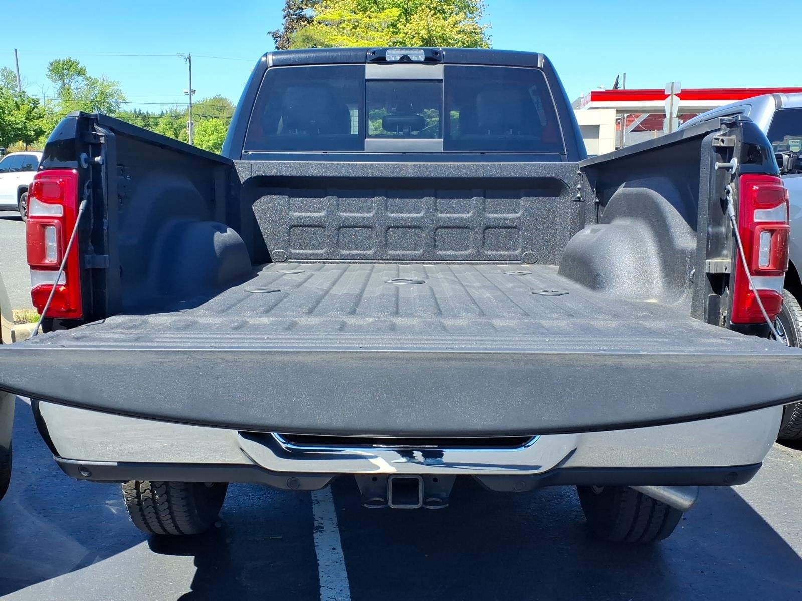 2022 RAM 2500 Laramie Crew Cab 4x4 6'4' Box