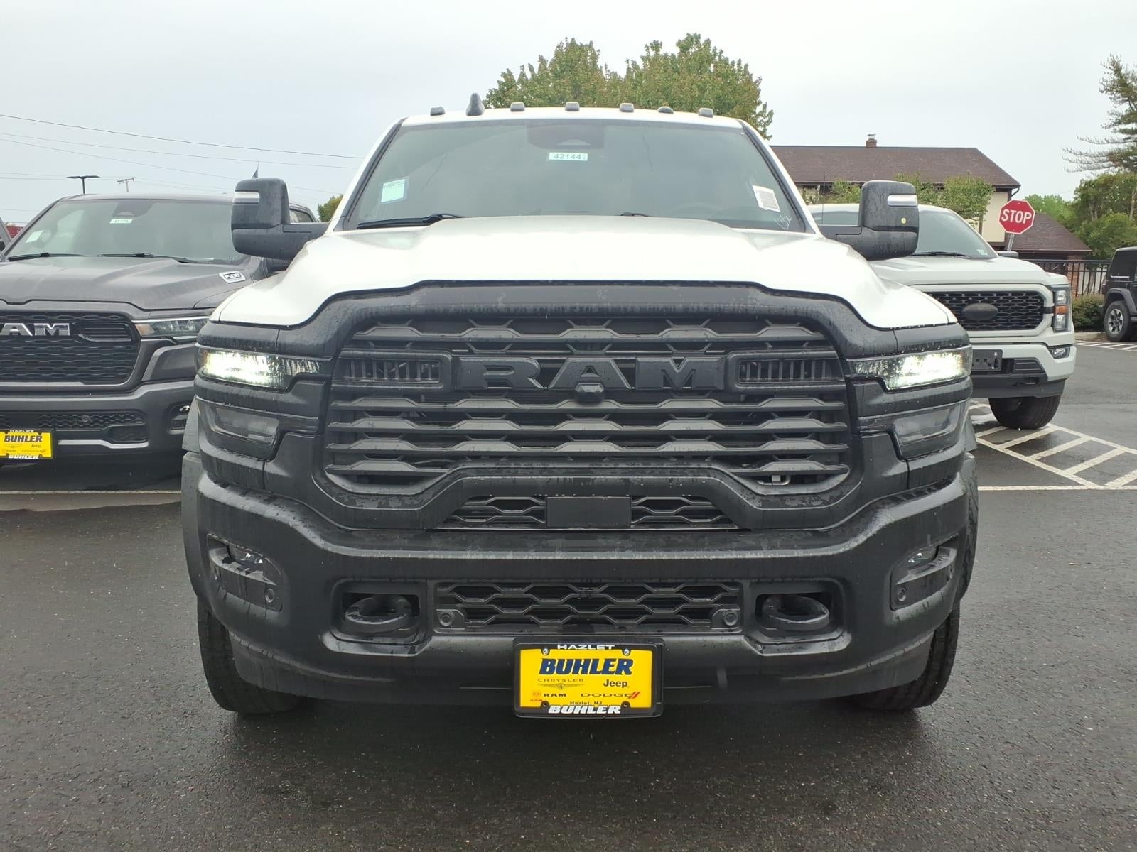 2026 RAM Ram 5500 Chassis Cab RAM 5500 TRADESMAN CHASSIS CREW CAB 4X4 60' CA