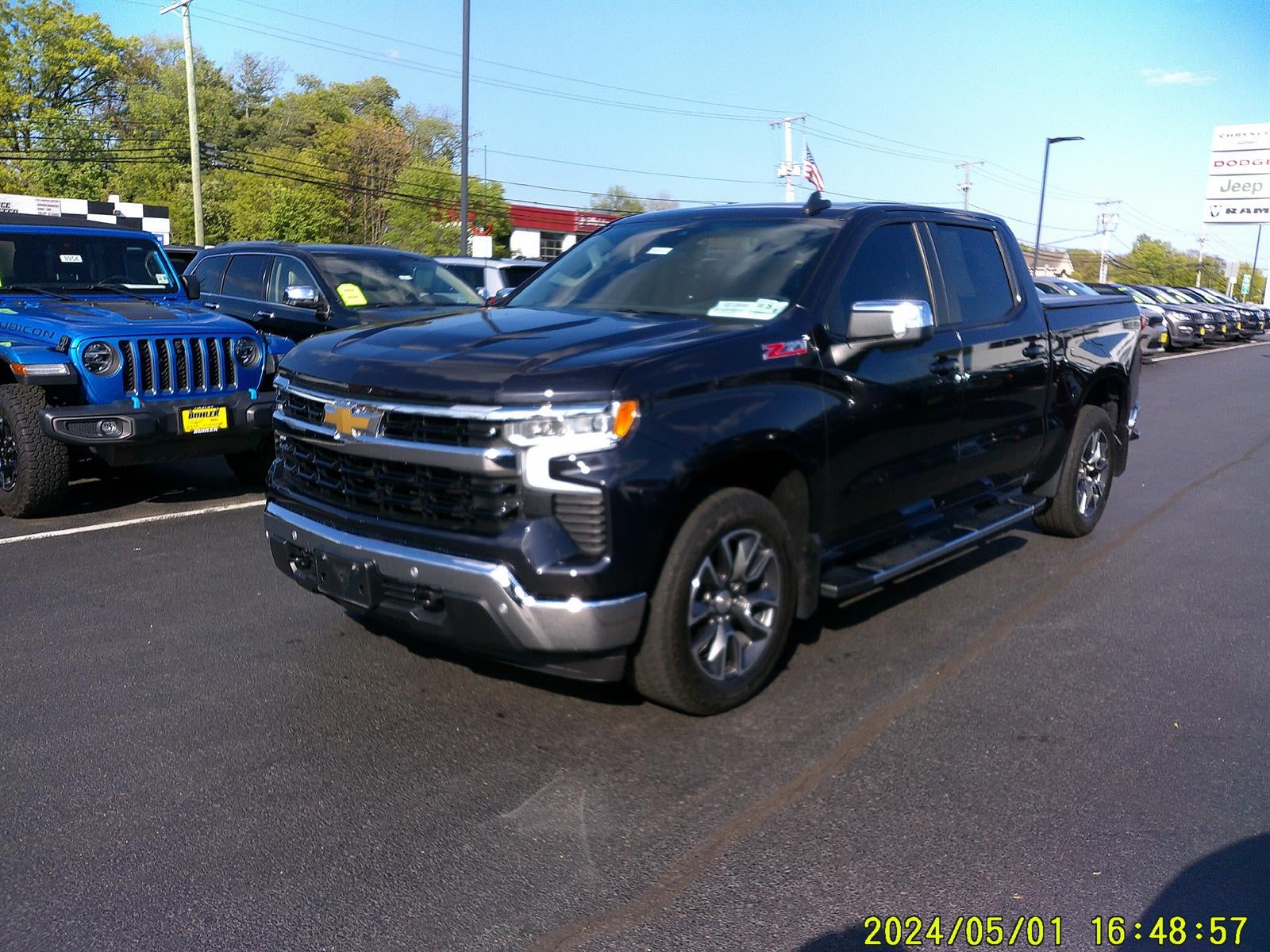 2024 Chevrolet Silverado 1500 4WD Crew Cab Short Bed LT