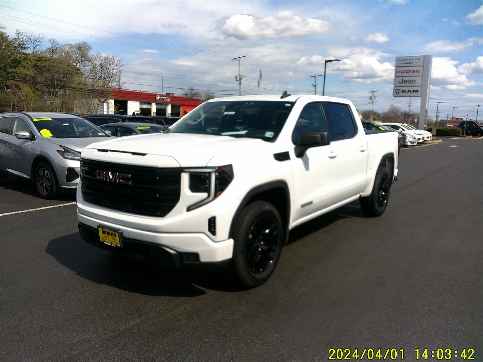 2023 GMC Sierra 1500 4WD Crew Cab Short Box Elevation with 3VL