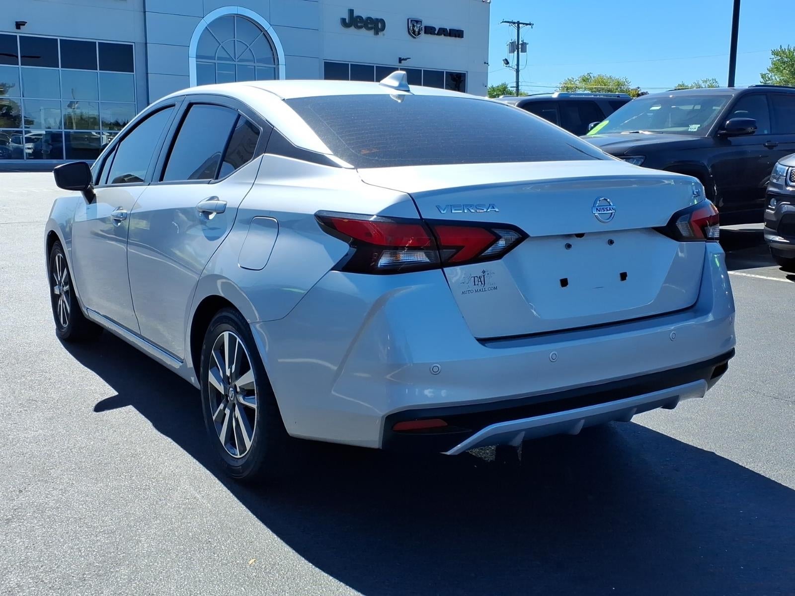 2021 Nissan Versa SV Xtronic CVT